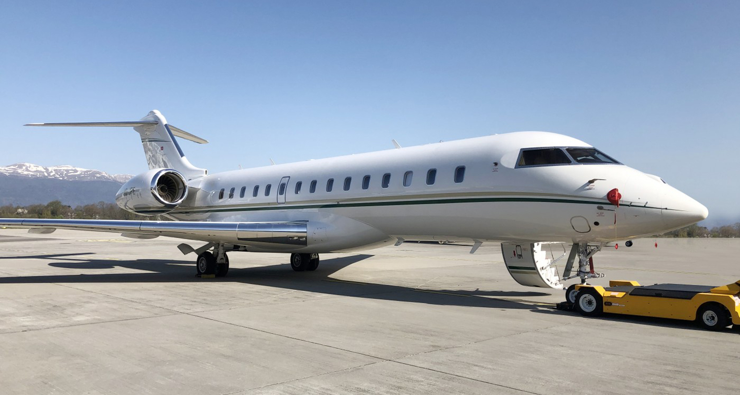 GELESEN Mit dem LVMHChef in der Warteschlange am Flughafen?